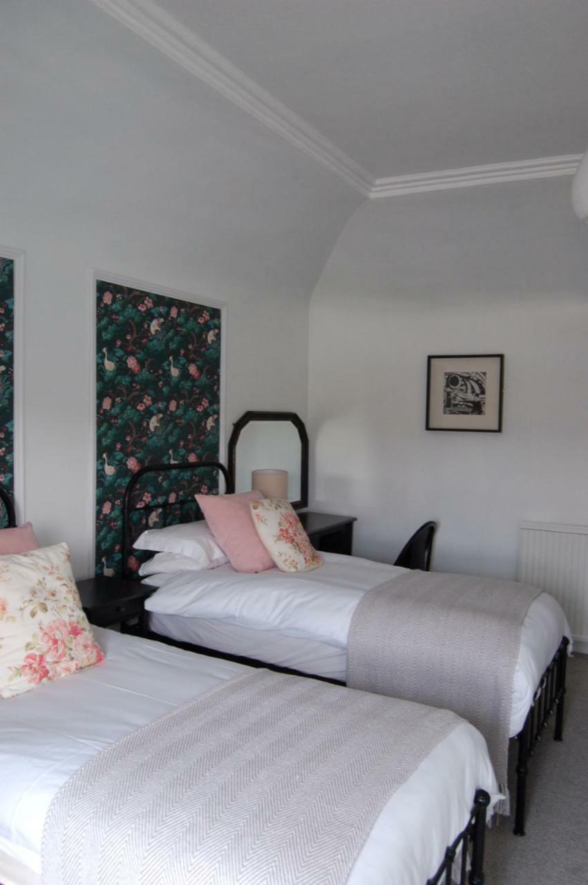 Room Only Corbies Rest Inverness Exteriör bild